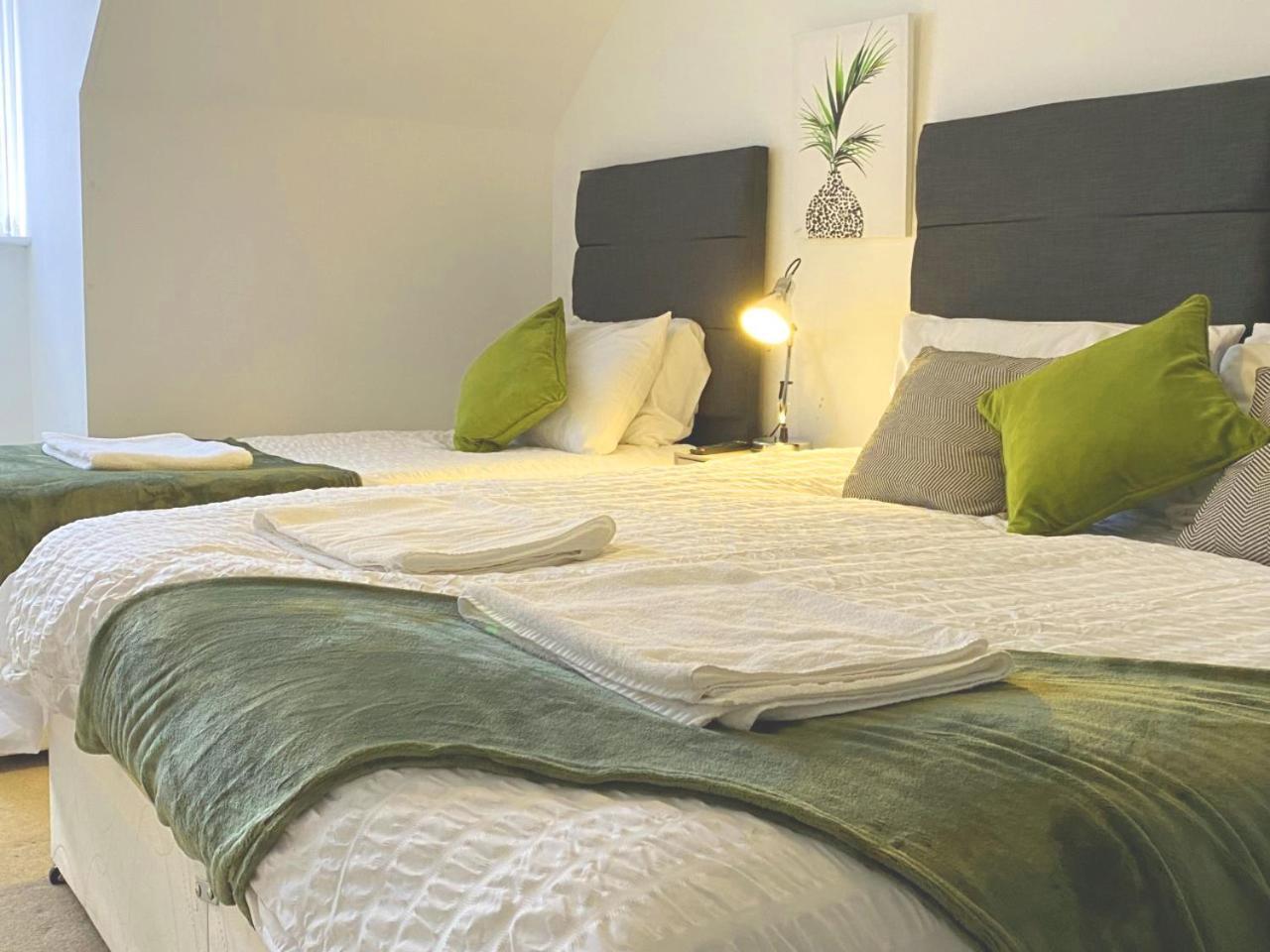 Walsall Group Accommodation 外观 照片